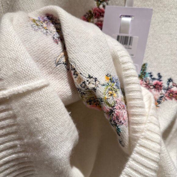 Dior White Cashmere Knit with Multicolor Dior Star Motif Embroidered Sweater - Picture 9 of 11